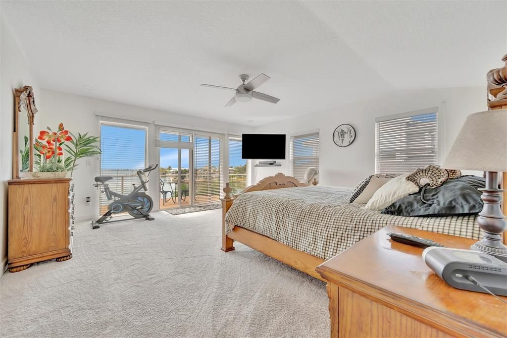 Bedroom, Fitness Equipment, Interior