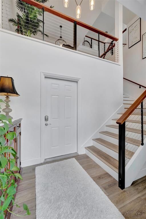 Interior, Pendant Lights, Wood Texture Flooring