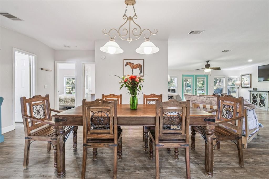 Chandelier, Dining room, Interior, Recessed Lighting, Wood Texture Flooring