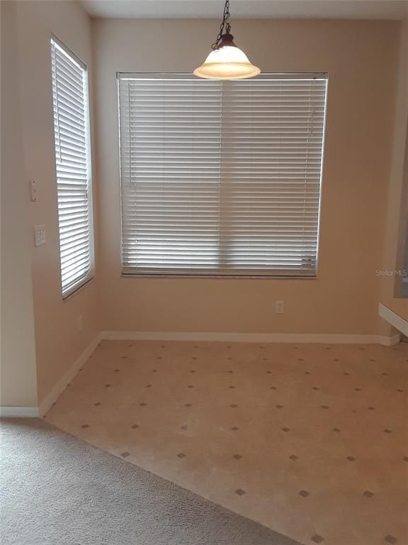 Empty room, Interior, Pendant Lights