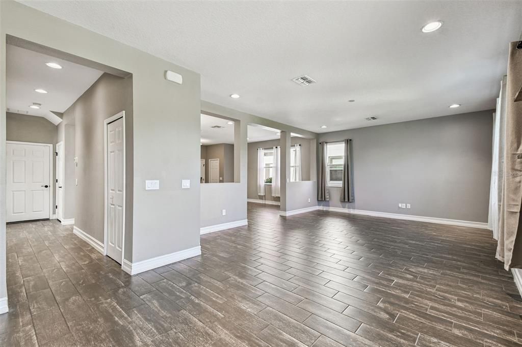 Empty room, Interior, Recessed Lighting, Wood Texture Flooring