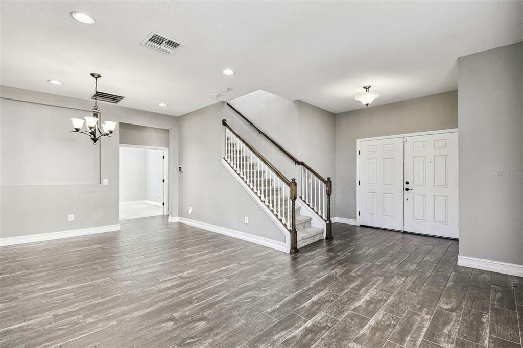 Chandelier, Empty room, Interior, Recessed Lighting, Wood Texture Flooring
