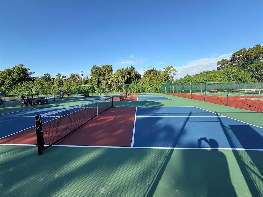 Exterior, Tennis Courts