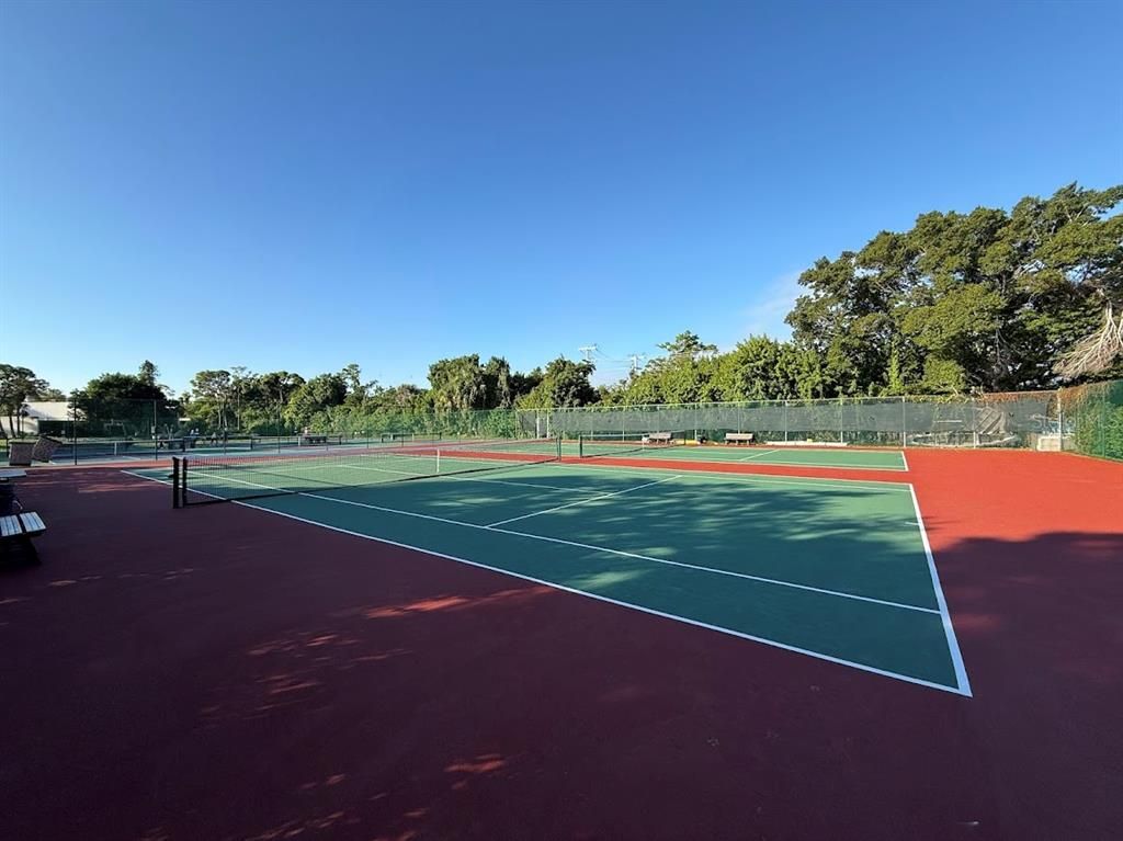 Exterior, Tennis Courts