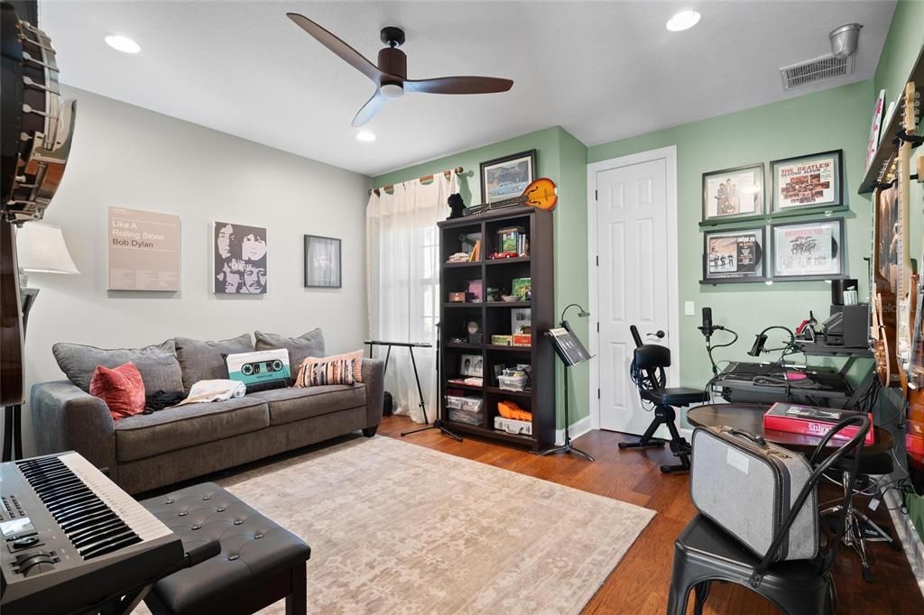 Home Office, Interior, Piano, Recessed Lighting, Wood Texture Flooring