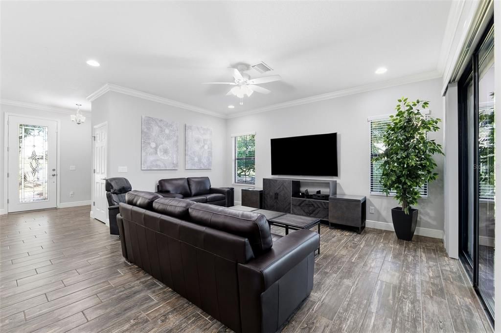 Interior, Living room, Recessed Lighting, Wood Texture Flooring