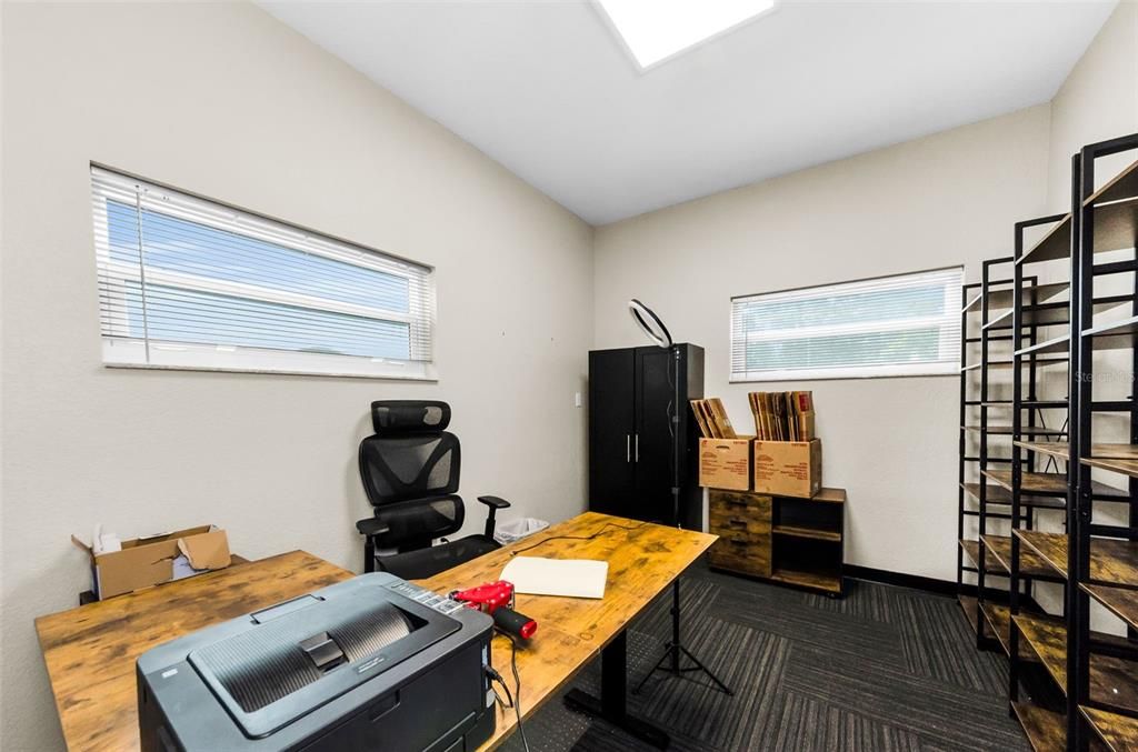 Home Office, Interior