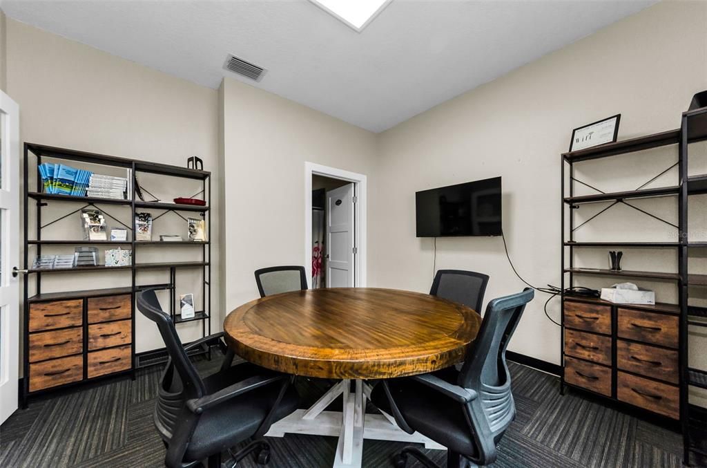 Dining room, Interior