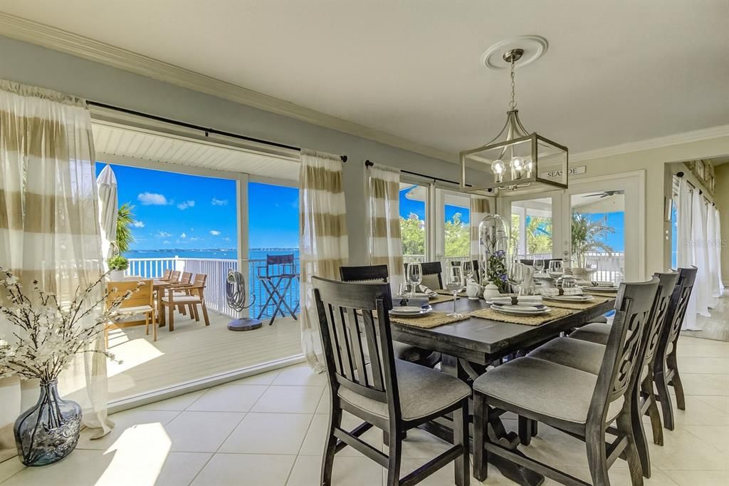 Dining room, Interior, Pendant Lights, Water