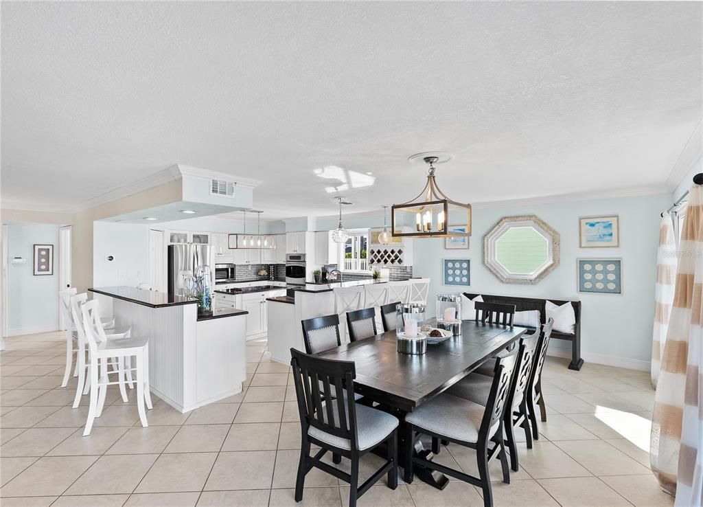 Dining room, Interior, Kitchen, Pendant Lights, Recessed Lighting