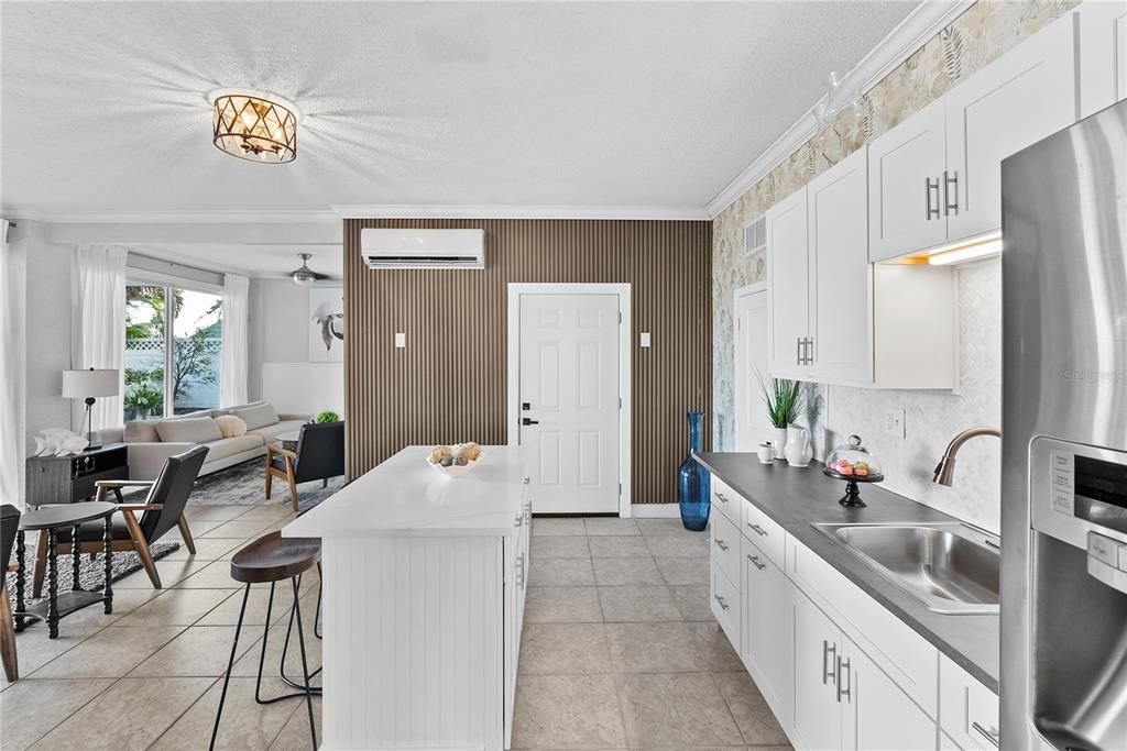 Dining room, Interior, Kitchen, Living room, Stainless Steel Appliances