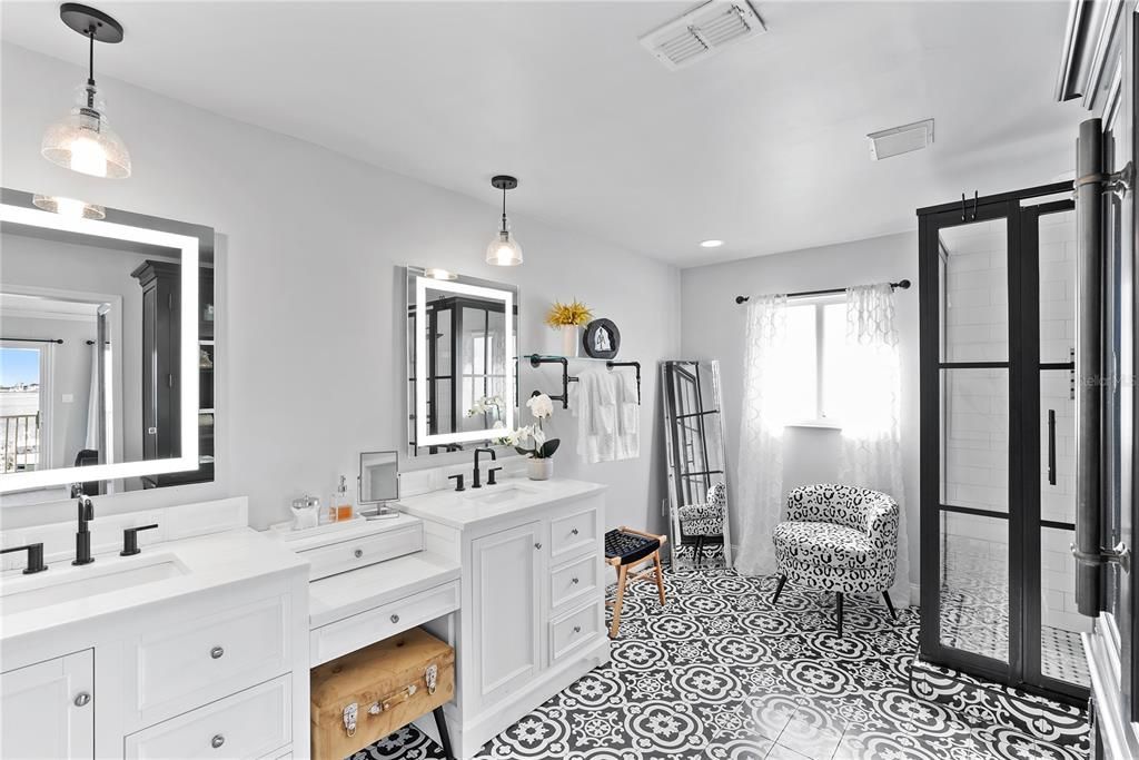 Bathroom, Dual Sink Vanities, Interior, Pendant Lights, Recessed Lighting