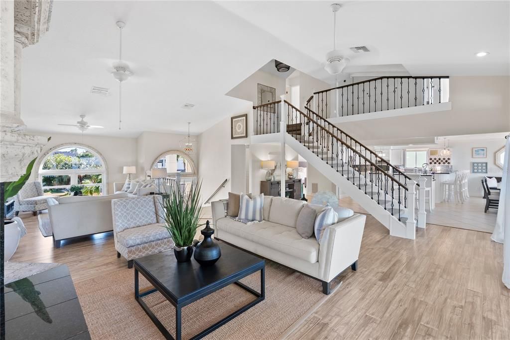 Chandelier, Dining room, Interior, Living room, Pendant Lights, Recessed Lighting, Wood Texture Flooring
