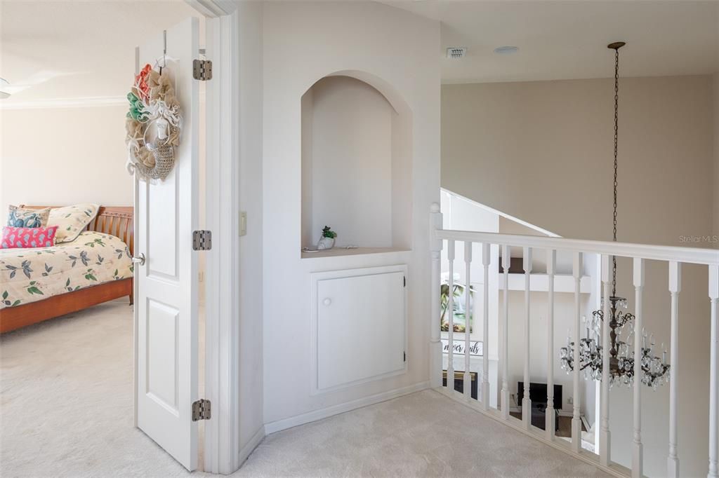 Chandelier, Interior