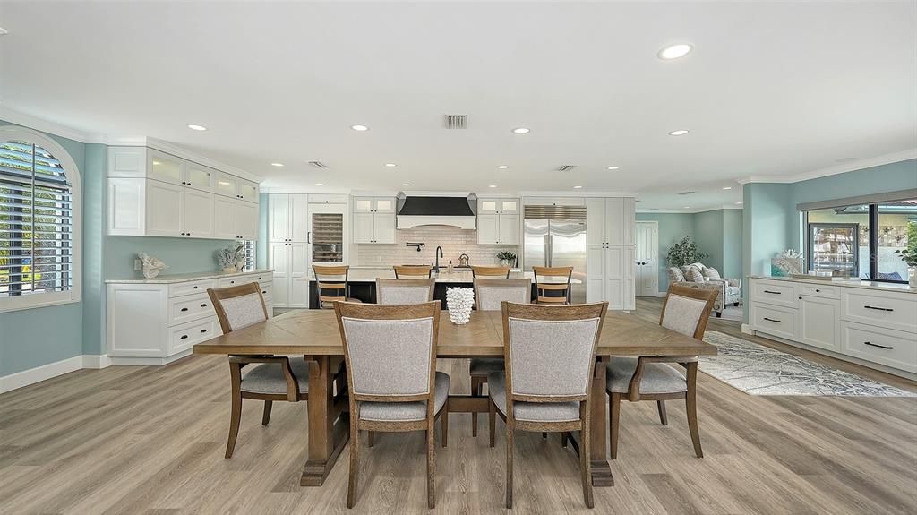 Dining room, Interior, Kitchen, Recessed Lighting, Wood Texture Flooring