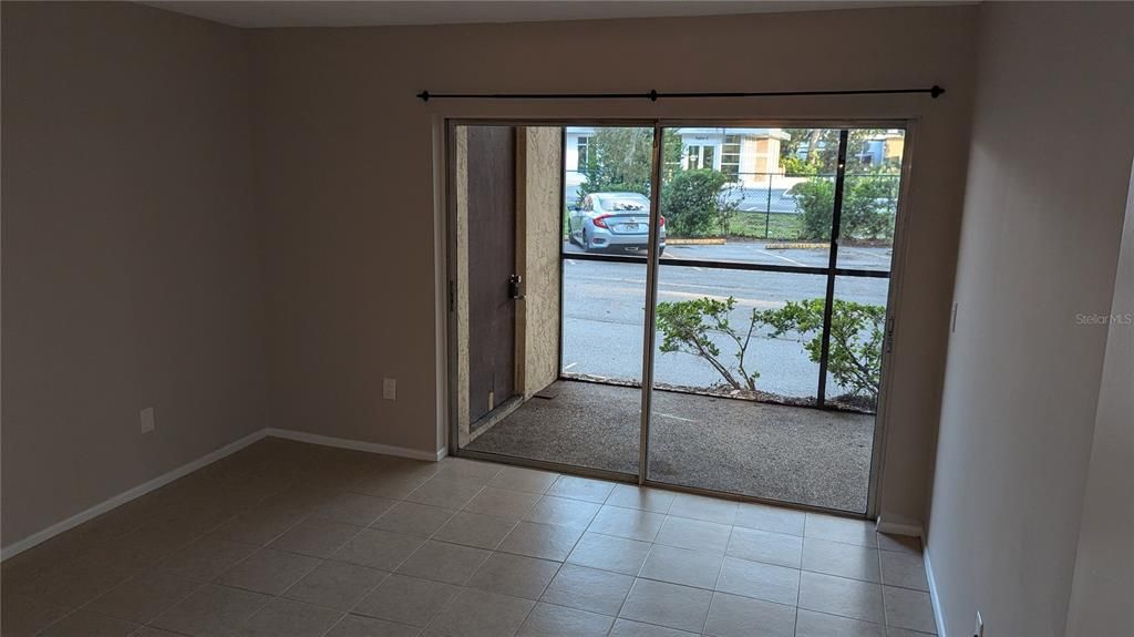 Empty room, Interior, Water