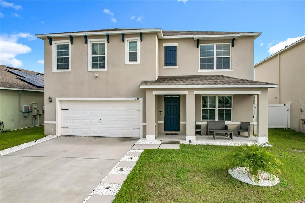 Attached, Exterior, Facade, Solar Panels, Rowhouse