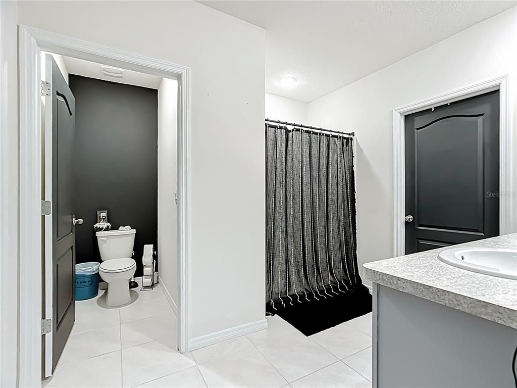 Bathroom, Interior, Recessed Lighting