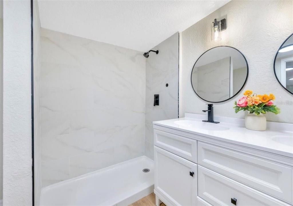 Bathroom, Interior, Marble Walls