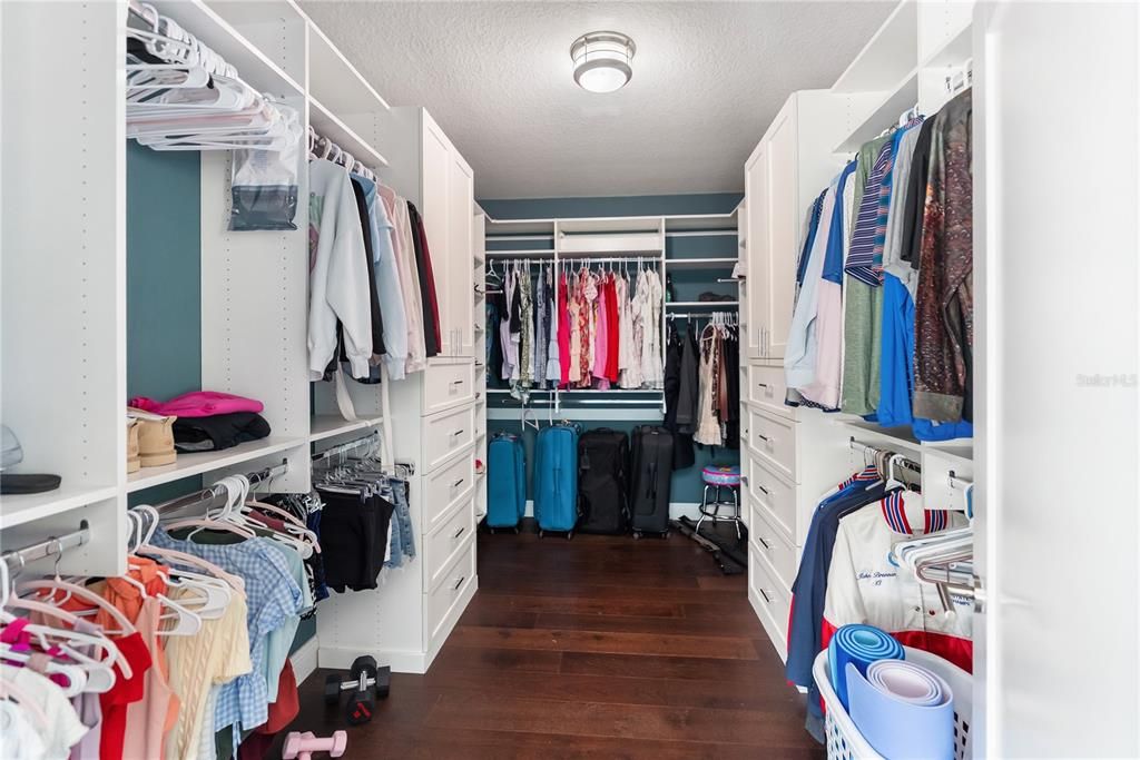 Interior, Walk-in Closets, Wood Texture Flooring