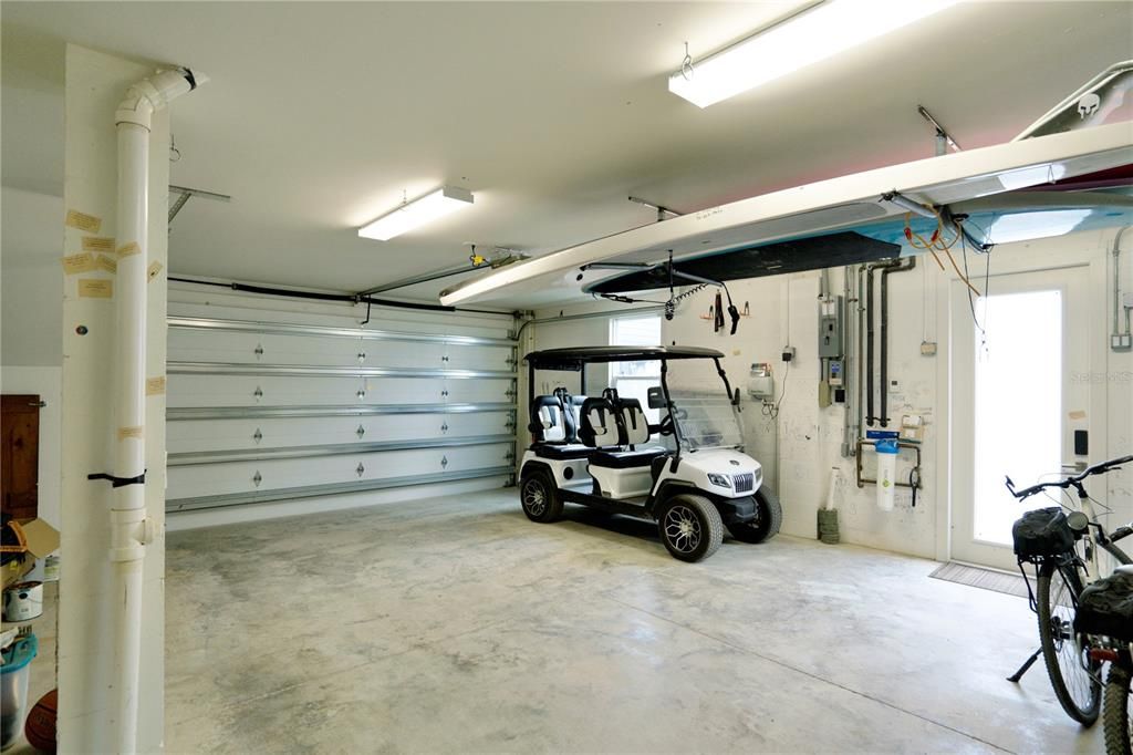 Garage, Interior