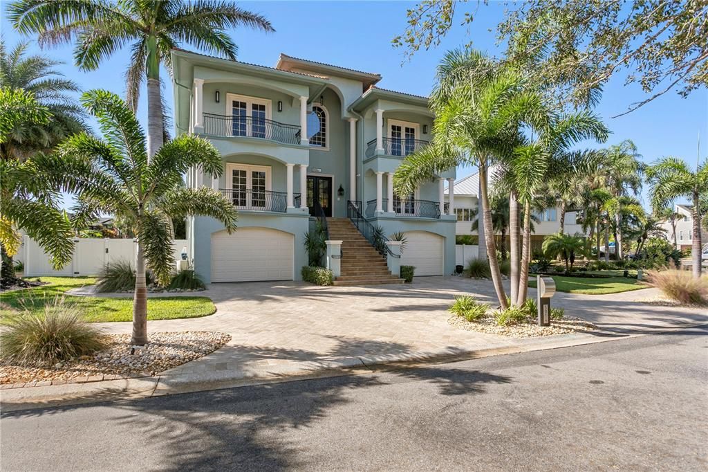 Attached, Exterior, Facade, Mediterranean