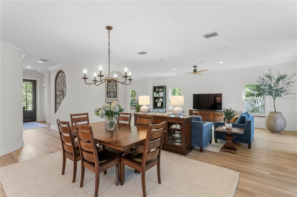 Chandelier, Dining room, Interior, Living room, Recessed Lighting, Wood Texture Flooring