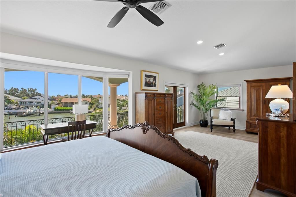 Bedroom, Interior, Recessed Lighting, Water, Wood Texture Flooring