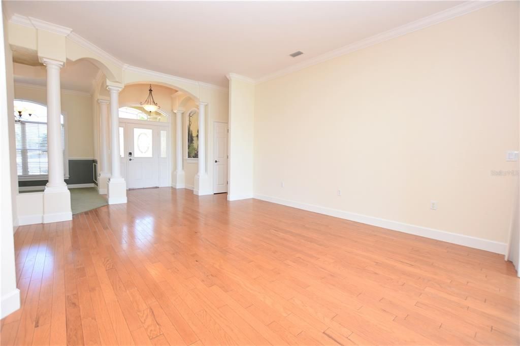 Empty room, Interior, Pendant Lights, Wood Texture Flooring