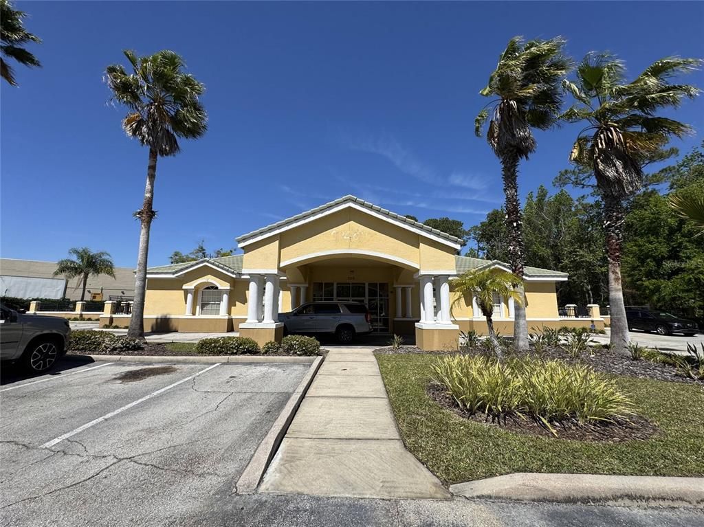 Exterior, Facade, Mediterranean