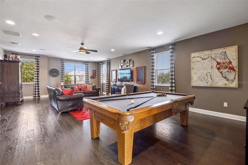 Billiard Table, Game Room, Interior, Living room, Recessed Lighting, Wood Texture Flooring