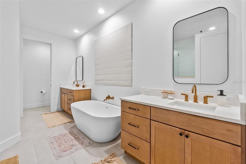 Bathroom, Dual Sink Vanities, Free Standing Baths, Interior, Recessed Lighting