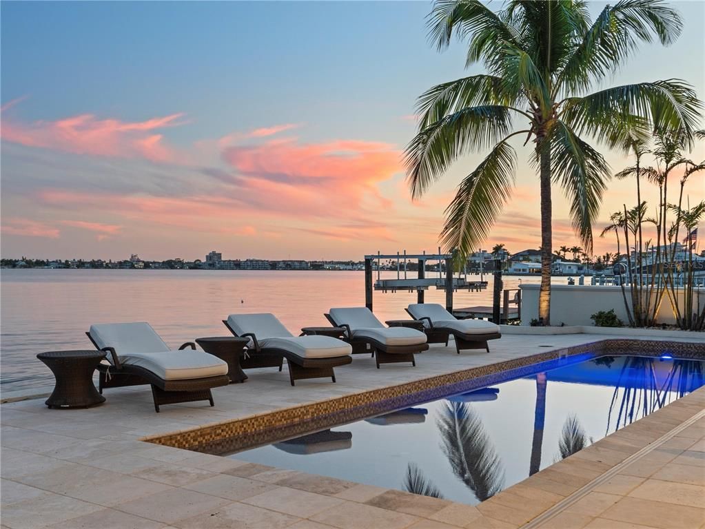 Exterior, Pool, Water