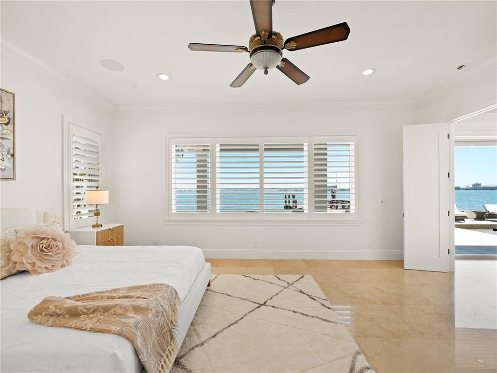 Bedroom, Interior, Recessed Lighting, Water