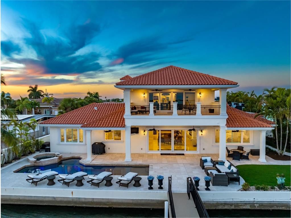 Exterior, Pool, Water