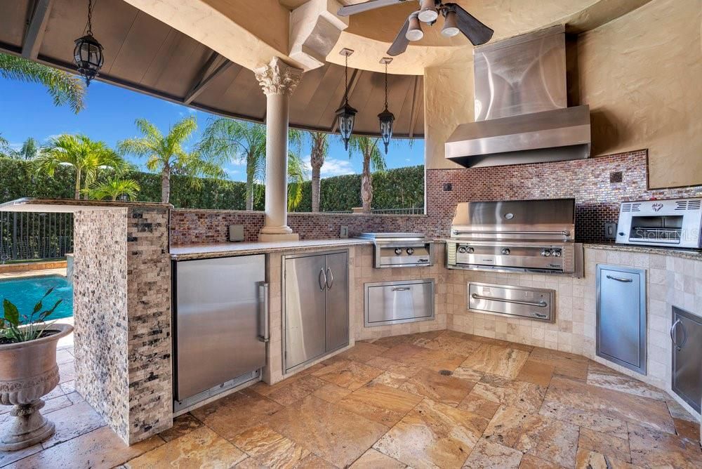 Exterior, Outdoor Kitchen