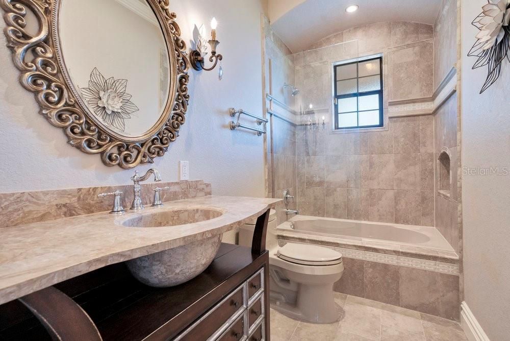 Bathroom, Interior, Recessed Lighting