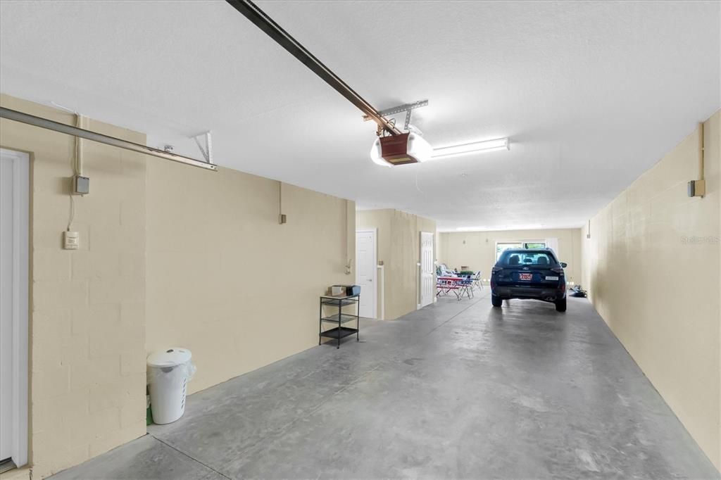 Garage, Interior
