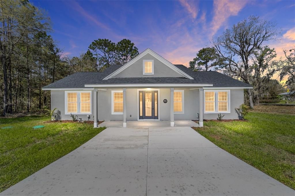 Backyard, Exterior, Facade, Ranch