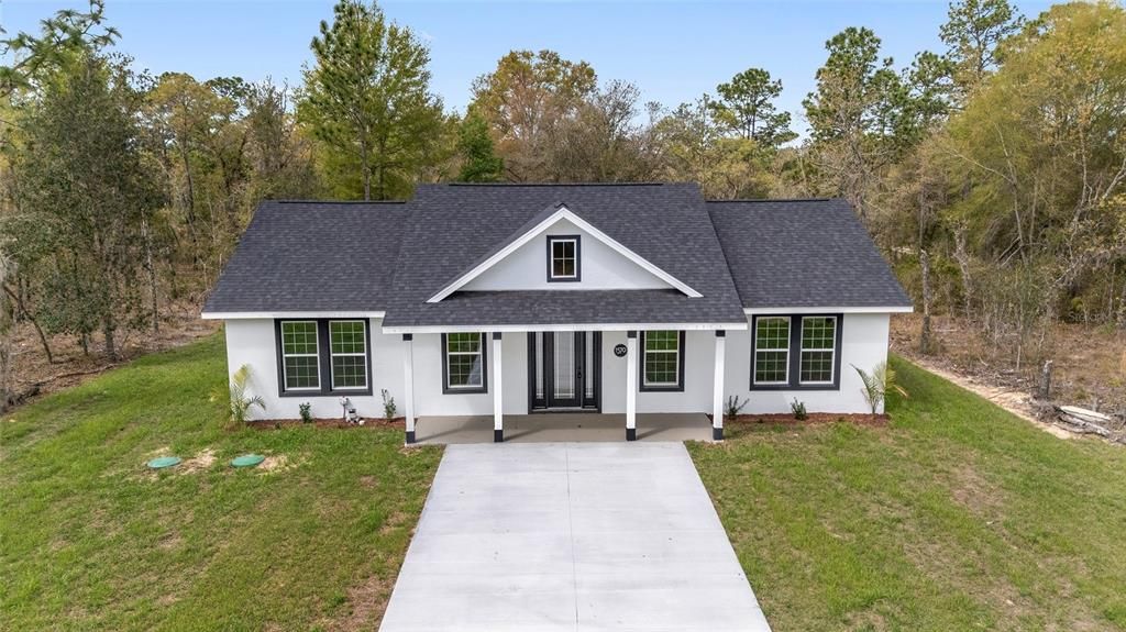 Exterior, Facade, Cape Cod