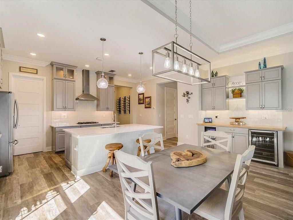 Dining room, Interior, Kitchen, Pendant Lights, Recessed Lighting, Wood Texture Flooring