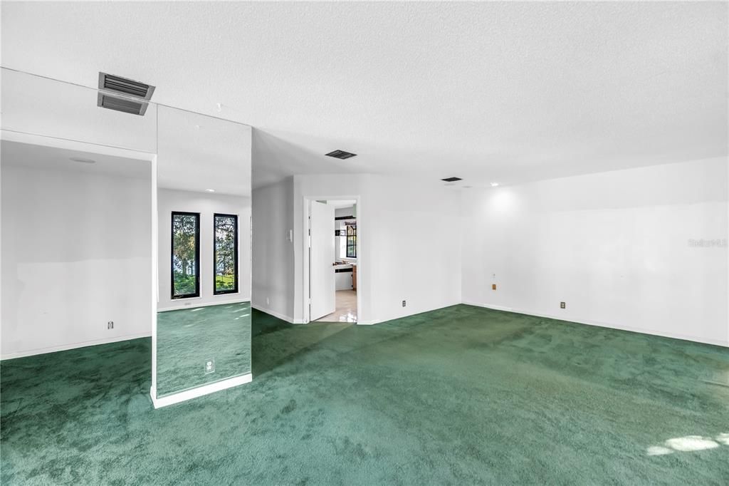 Empty room, Interior, Recessed Lighting