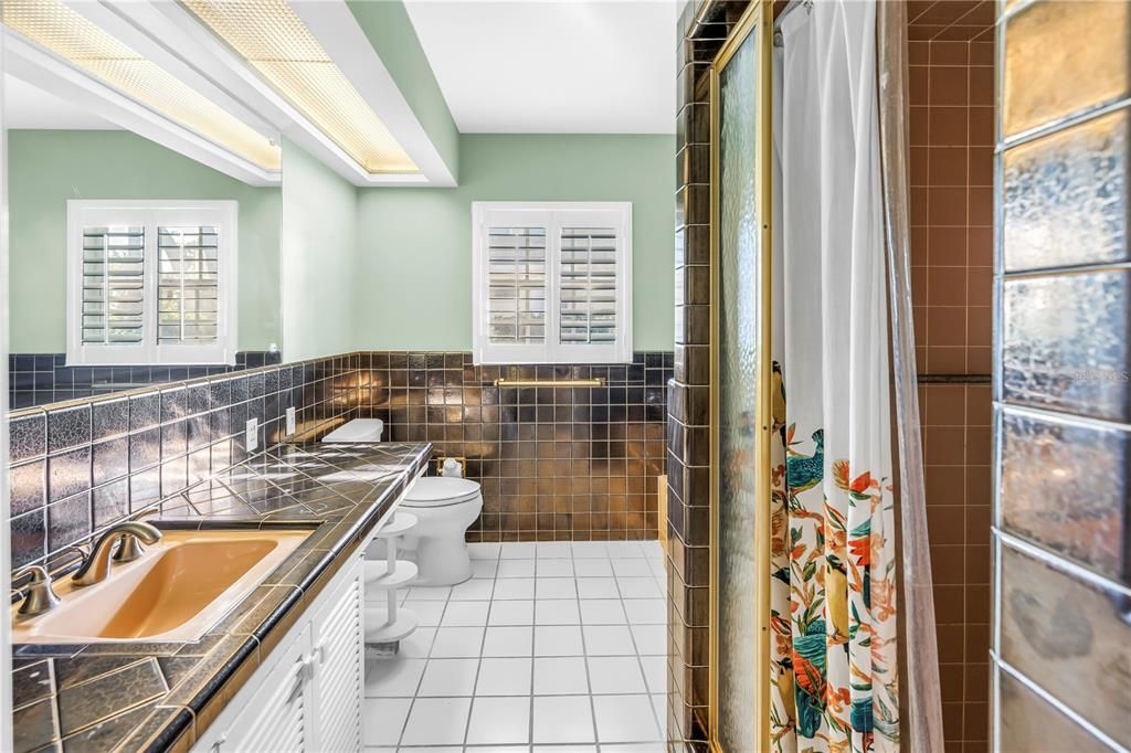 Bathroom, Interior, Tile Countertops