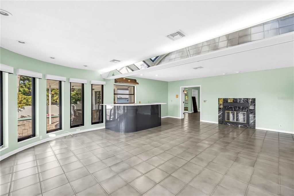 Fireplace, Interior, Kitchen, Recessed Lighting