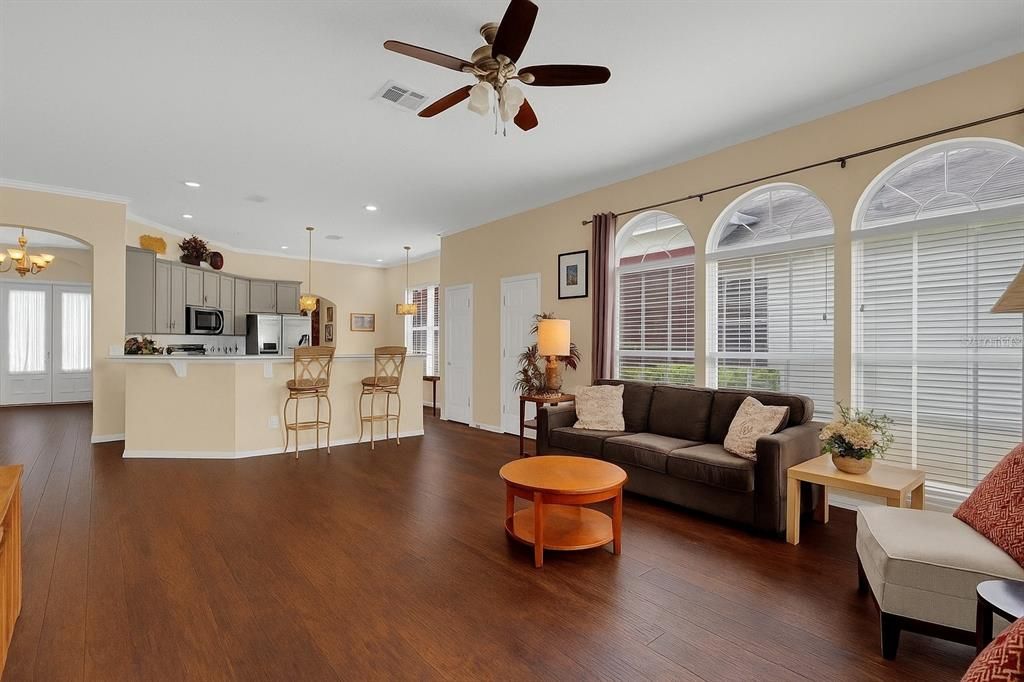Chandelier, Interior, Kitchen, Living room, Pendant Lights, Recessed Lighting, Wood Texture Flooring