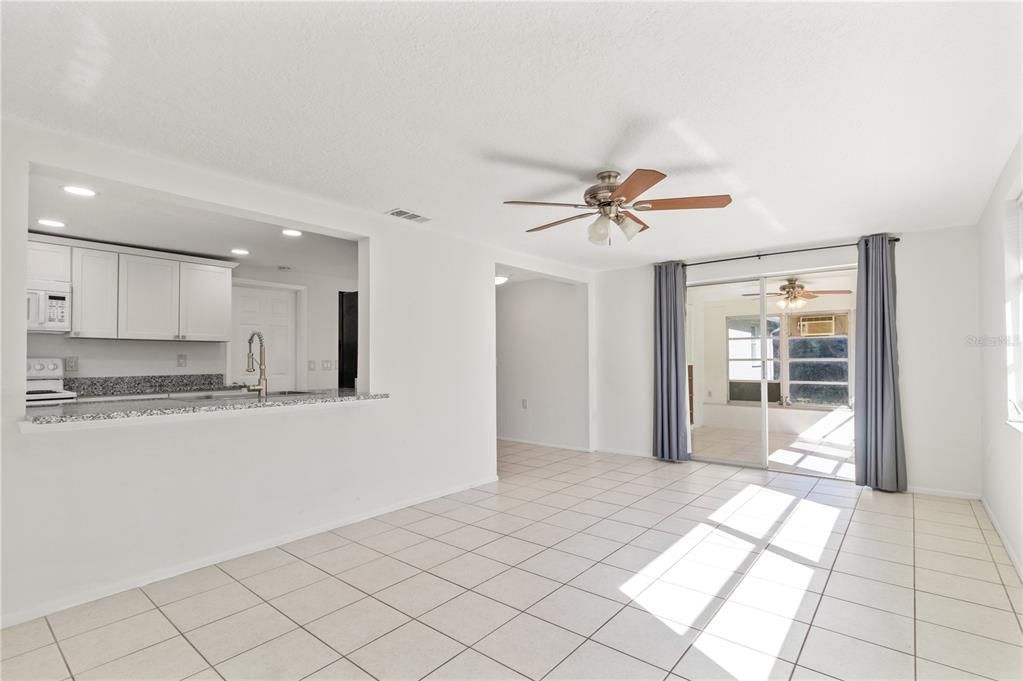 Empty room, Interior, Kitchen, Recessed Lighting