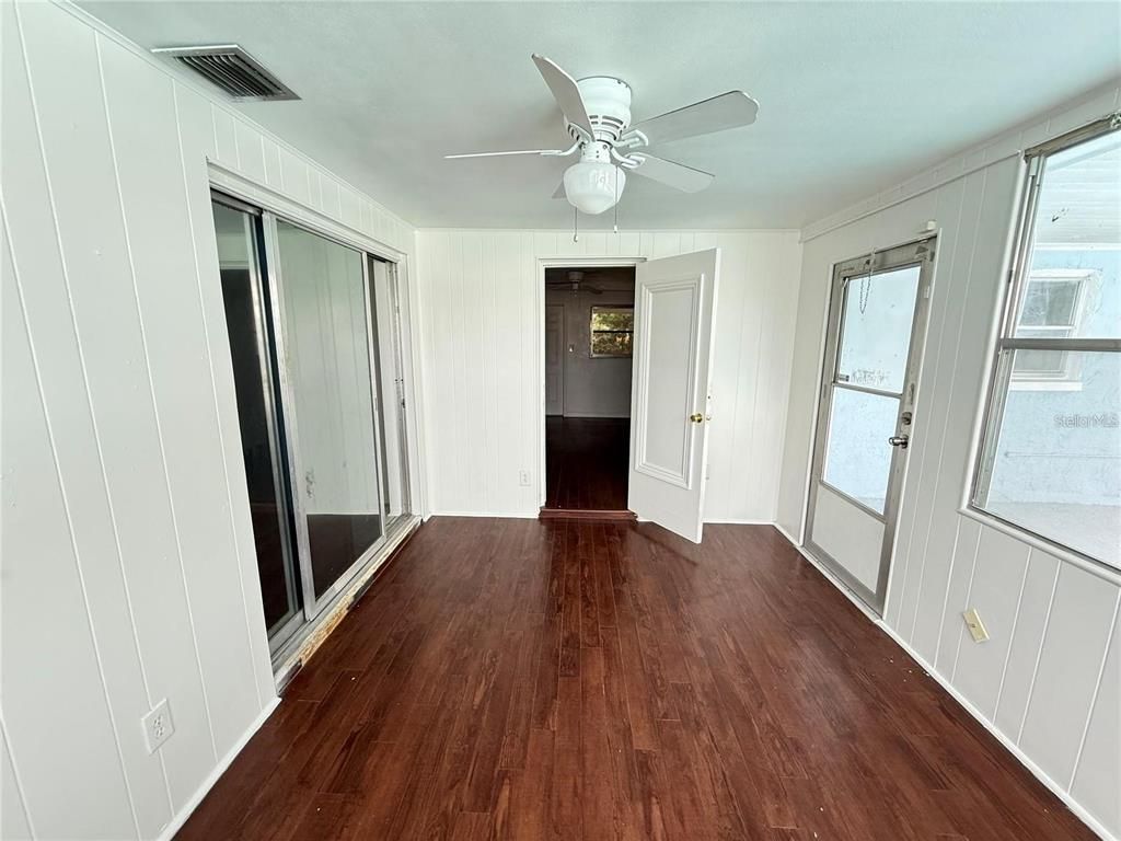 Empty room, Interior, Water, Wood Texture Flooring
