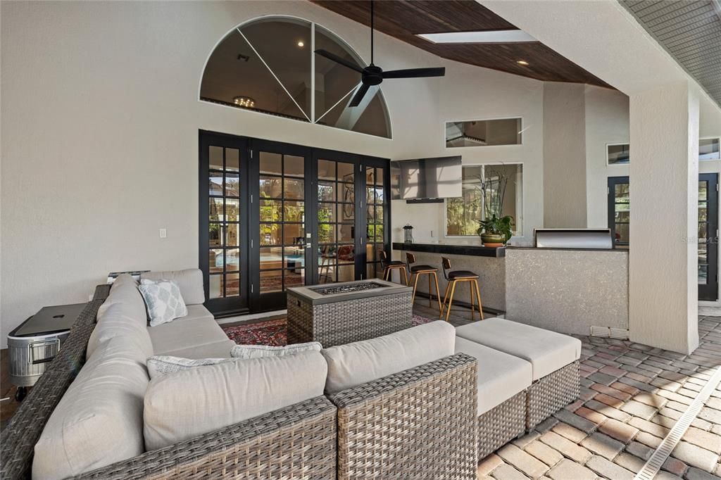 Exterior, Living room, Recessed Lighting