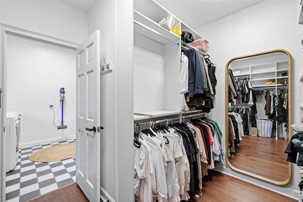 Interior, Walk-in Closets, Wood Texture Flooring