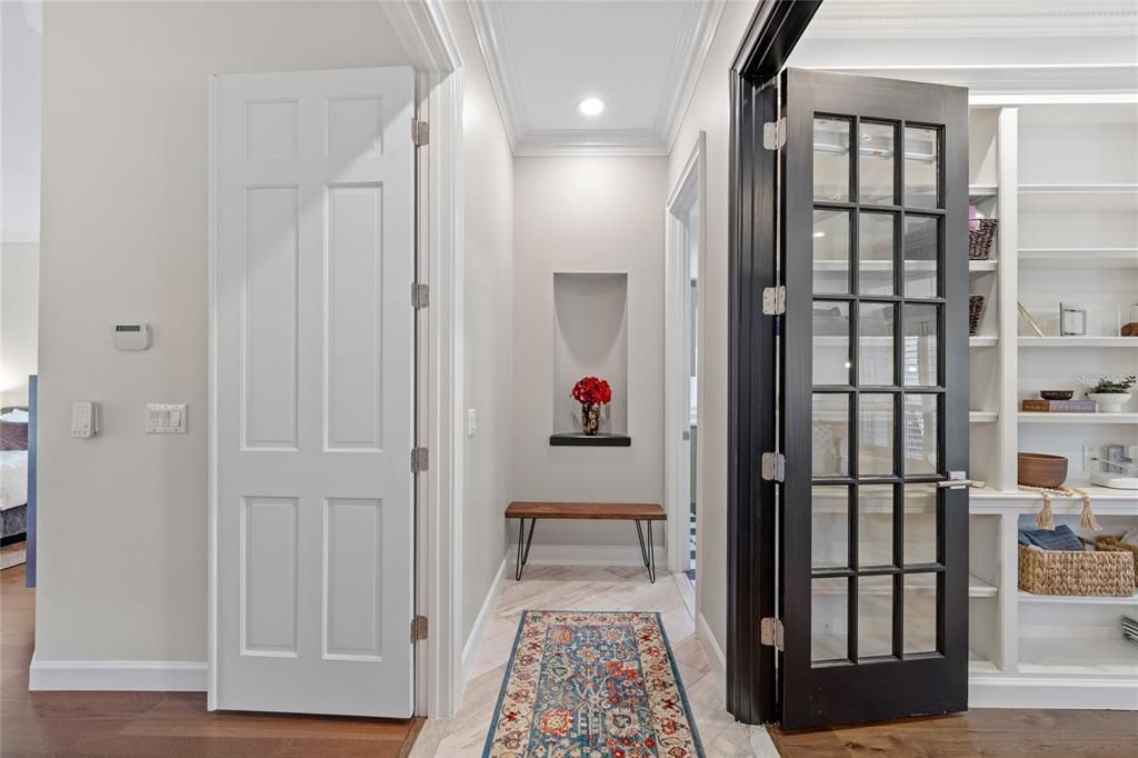 Interior, Recessed Lighting, Wood Texture Flooring